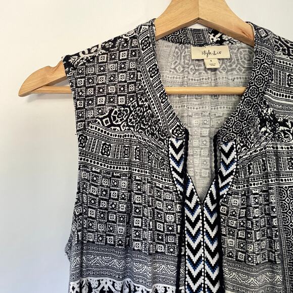 Style & Co black white patterned v-neck sleeveless women's blouse size S rayon - Picture 2 of 7